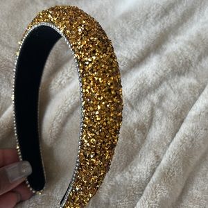 Cute gold and diamond rhinestone headband.